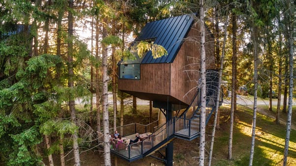 Paradise for families in wooden tree house in the pine trees, Plitvice Holiday Resort