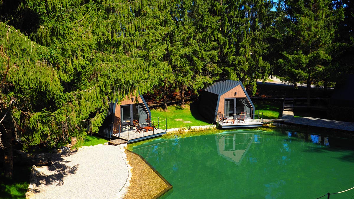 Lake houses at Plitvice Holiday Resort